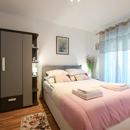 Two Bedroom Luka By Adex Travel * Zadar